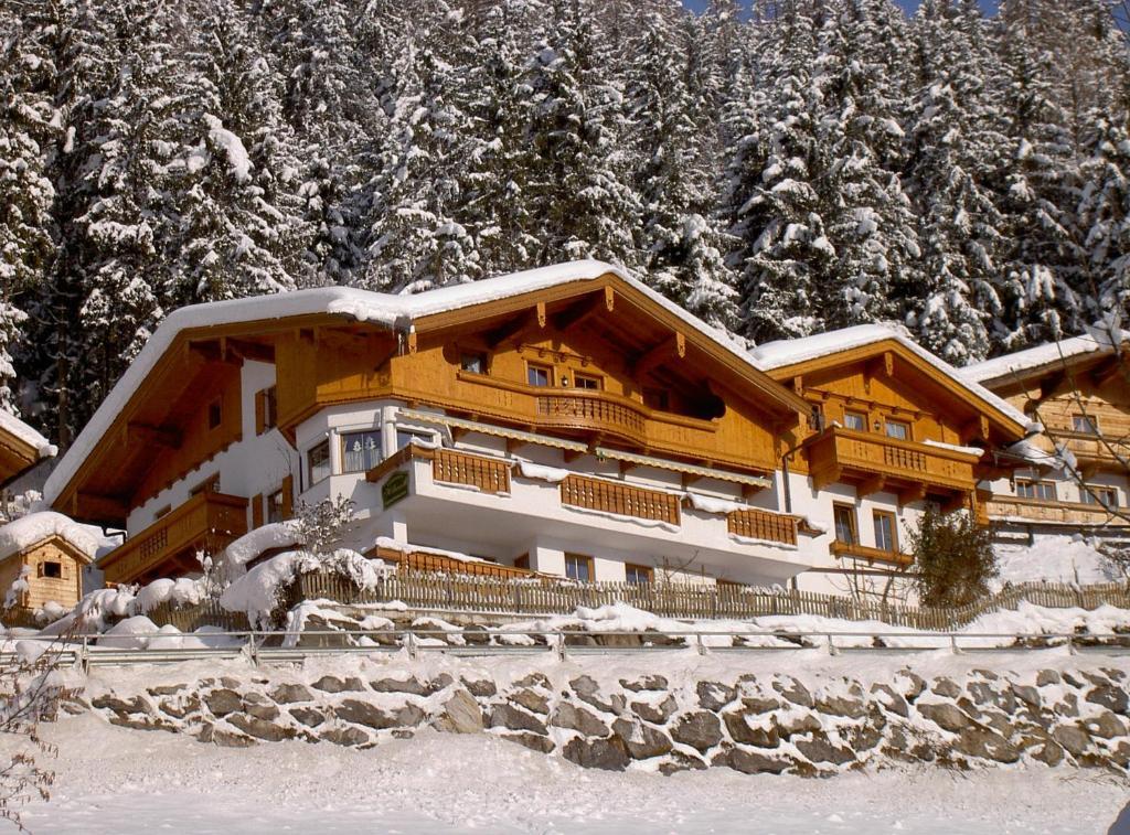 Landhaus Hoellwarth Целль-ам-Ціллер Екстер'єр фото